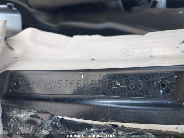 Toyota 4runner Sr5 Premium 2022 JTENU5JR6N6012433 Image 9