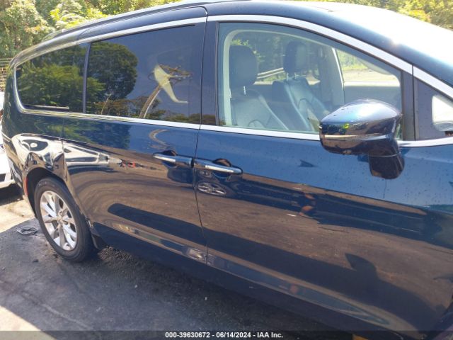 2C4RC1BG8MR561833 Chrysler Pacifica Touring L