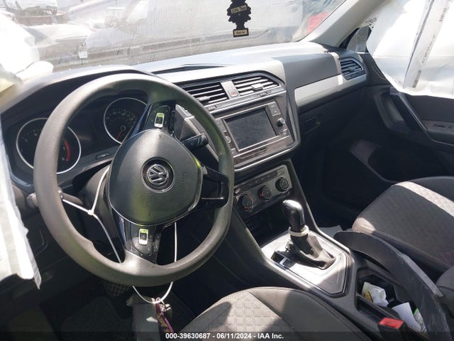 3VV1B7AX2MM002727 Volkswagen Tiguan 2.0t S