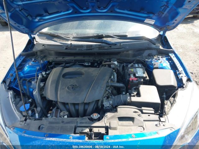 3MYDLBYV8KY515357 Toyota YARIS LE
