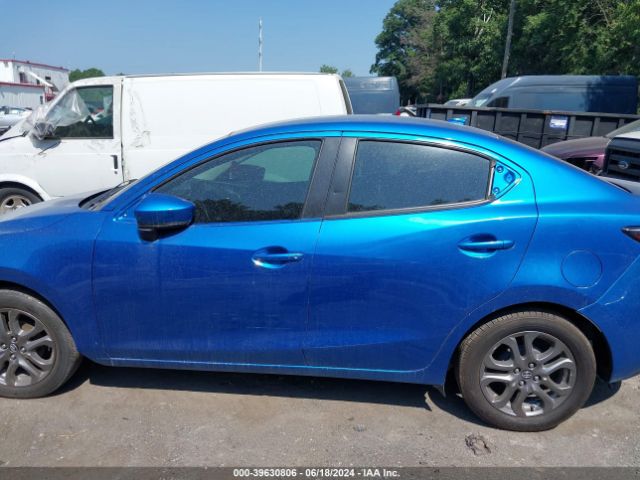 3MYDLBYV8KY515357 Toyota YARIS LE