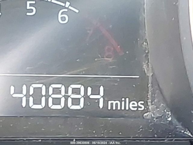 3MYDLBYV8KY515357 Toyota YARIS LE