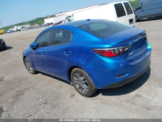 3MYDLBYV8KY515357 Toyota YARIS LE