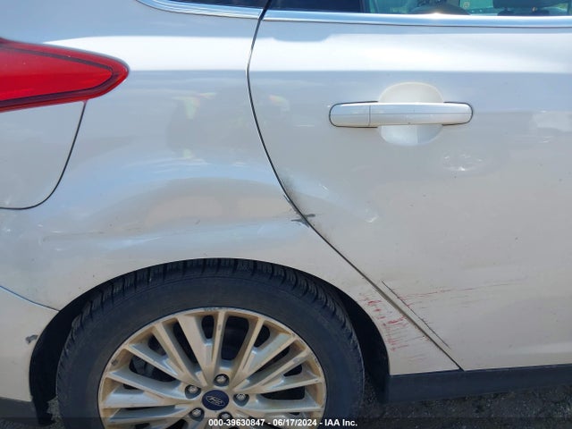 Ford Focus Titanium 2016 1FADP3N26GL299629 Image 12