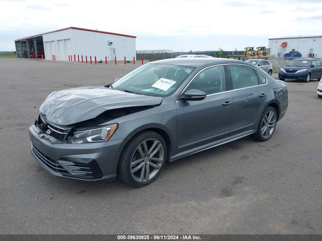 1VWAT7A38GC037557 Volkswagen Passat 1.8t R-line