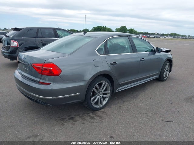 1VWAT7A38GC037557 Volkswagen Passat 1.8t R-line