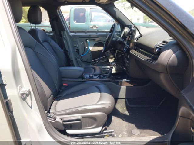 WMWLU1C37H2F28762 Mini Clubman Cooper