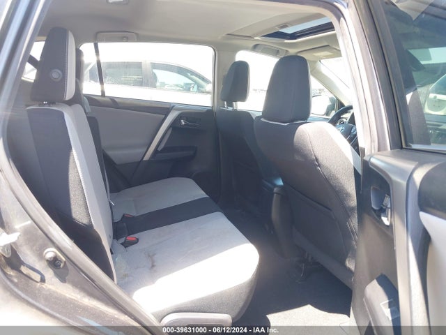 Toyota Rav4 Xle 2017 2T3RFREV1HW556193 Image 8