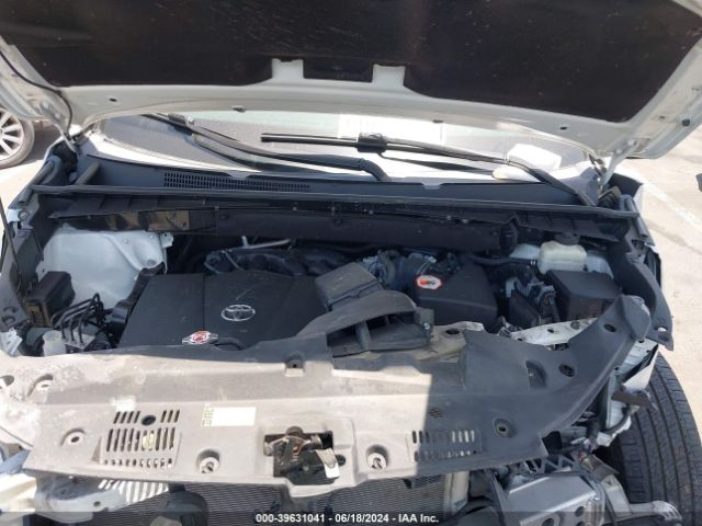 5TDKZRFH5JS535212 Toyota Highlander Xle