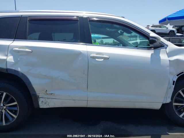 5TDKZRFH5JS535212 Toyota Highlander Xle