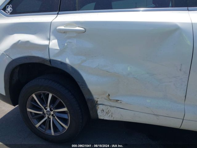 5TDKZRFH5JS535212 Toyota Highlander Xle