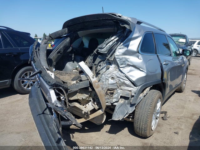 1C4PJLCB2KD122820 Jeep Cherokee Latitude Fwd