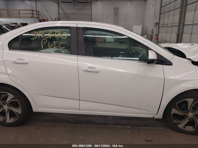 Chevrolet Sonic Premier Auto 2018 1G1JF5SB3J4107819 Image 14