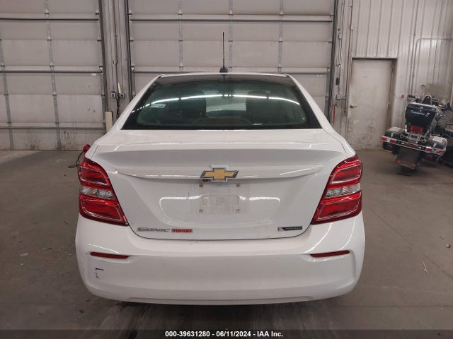 Chevrolet Sonic Premier Auto 2018 1G1JF5SB3J4107819 Image 17