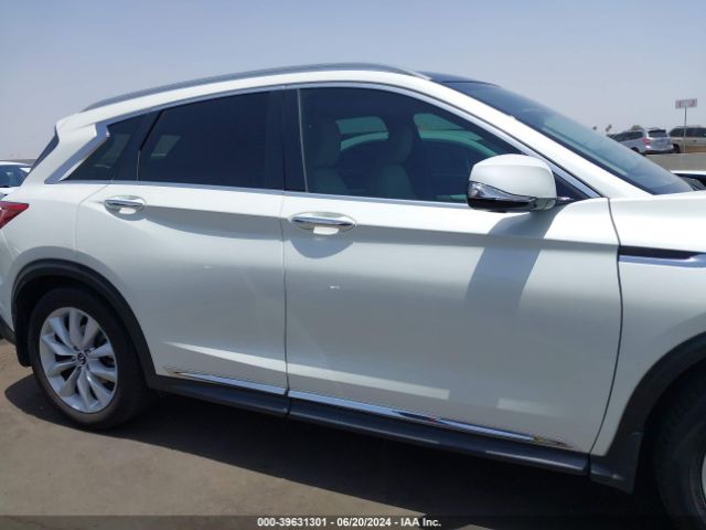 3PCAJ5M36KF126967 Infiniti Qx50 Essential