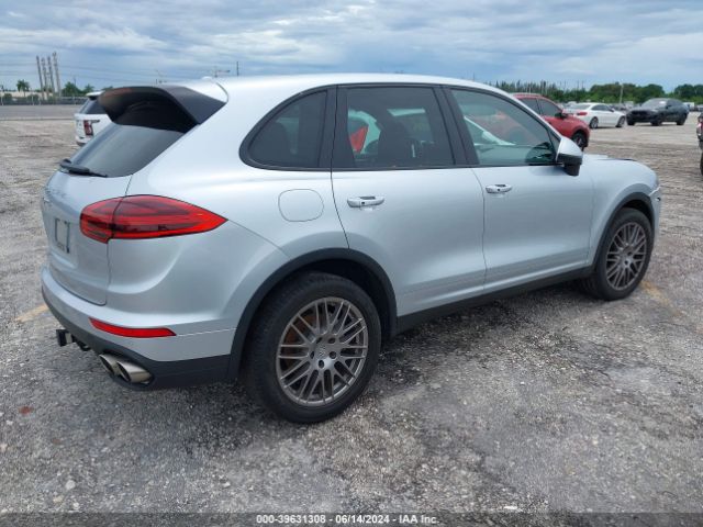 WP1AB2A27HLA51689 Porsche CAYENNE S