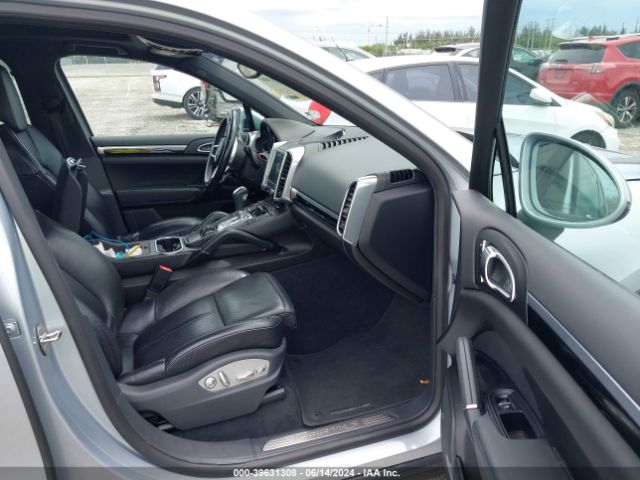 WP1AB2A27HLA51689 Porsche CAYENNE S