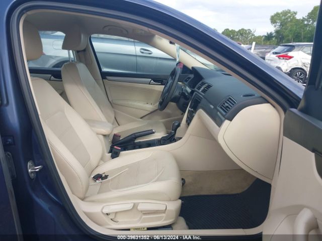 1VWAT7A35FC113010 Volkswagen Passat 1.8t Limited Edition