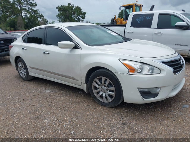 Nissan Altima 2.5 S 2015 1N4AL3AP3FC464082 Image 1