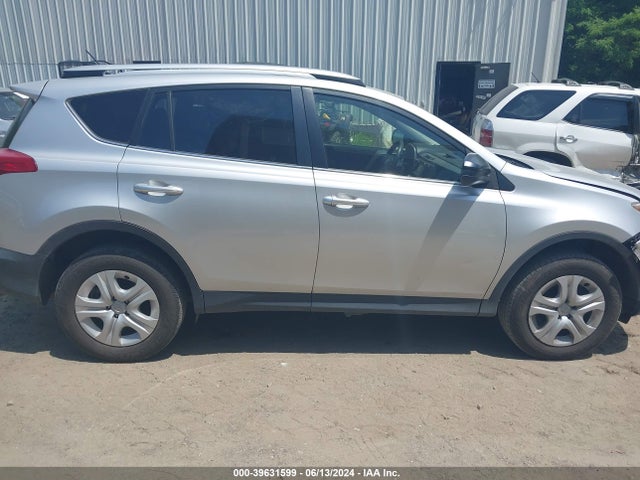 Toyota RAV4 LE 2015 JTMBFREV7FJ030549 Image 14