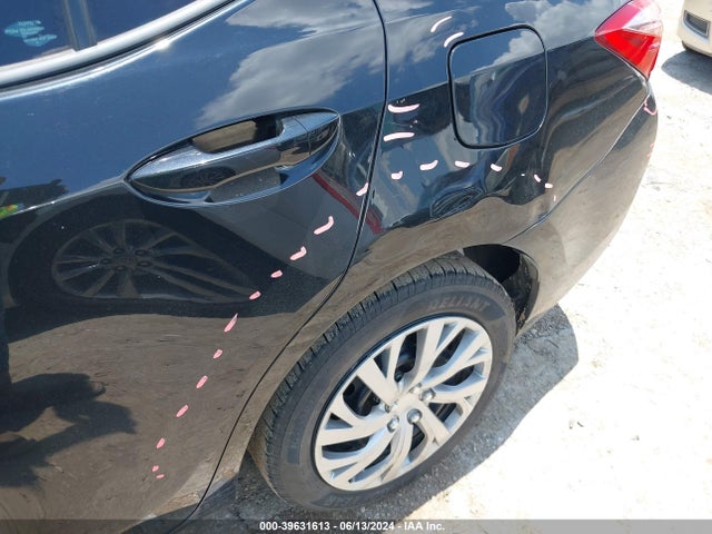 Toyota COROLLA LE 2017 5YFBURHEXHP691704 Image 17