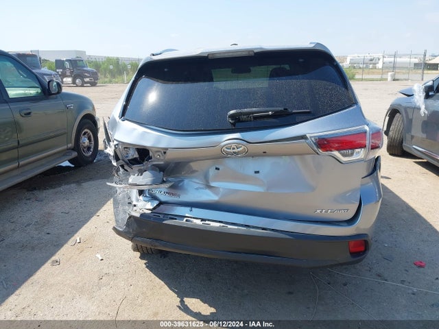 Toyota Highlander Xle V6 2015 5TDJKRFH8FS104371 Image 16