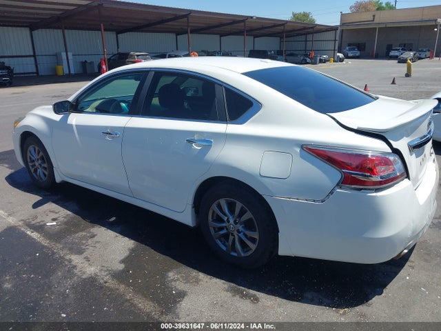 Nissan Altima 2.5 S 2015 1N4AL3AP8FC587649 Image 3