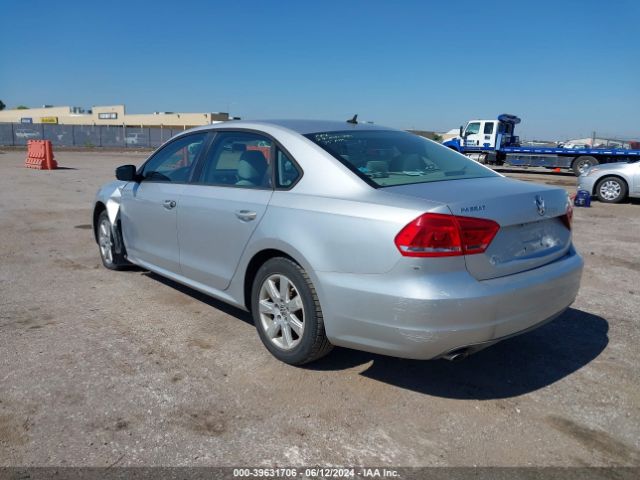 1VWAT7A32FC002107 Volkswagen Passat 1.8t S