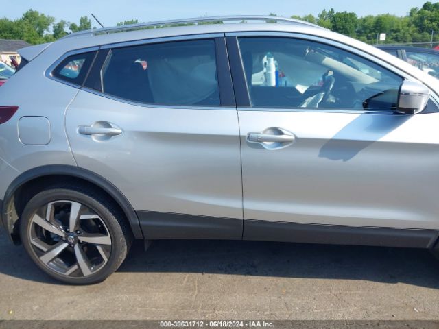 JN1BJ1CW8NW485409 Nissan Rogue Sport Sl Awd Xtronic Cvt