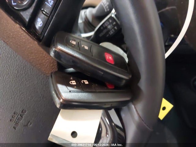 Toyota Prius Xle Awd-e 2022 JTDL9MFU3N3039255 Image 11