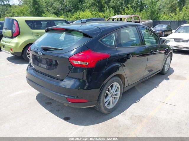 Ford FOCUS SE 2018 1FADP3K27JL282625 Image 4