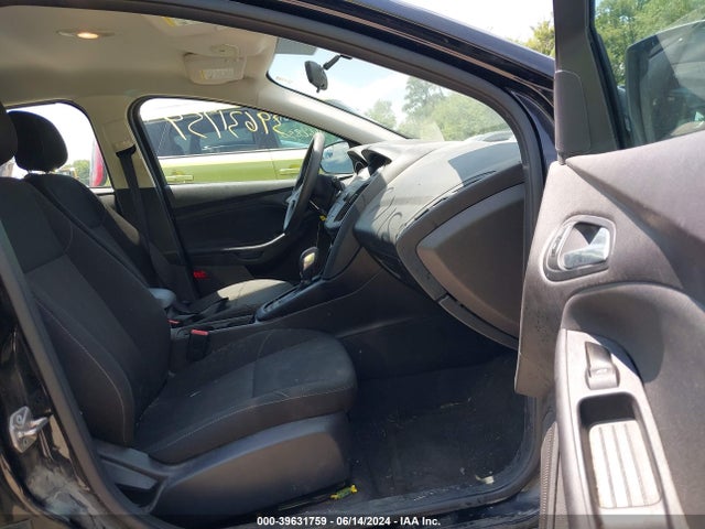 Ford FOCUS SE 2018 1FADP3K27JL282625 Image 5