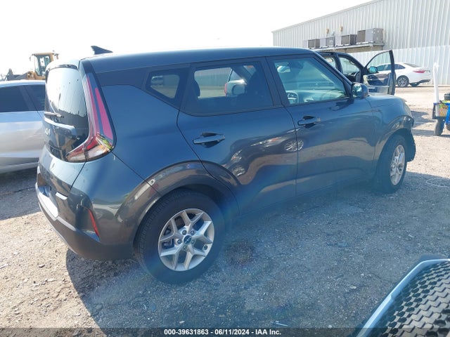 KIA SOUL LX 2023 KNDJ23AU9P7881123 Image 4