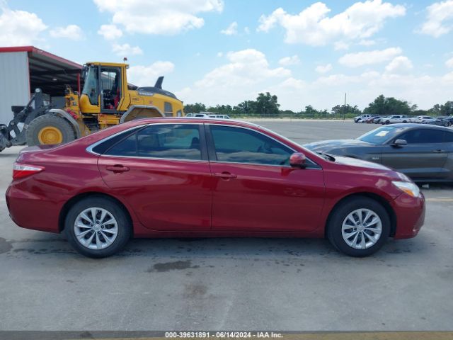 4T1BF1FK9HU792848 Toyota CAMRY LE
