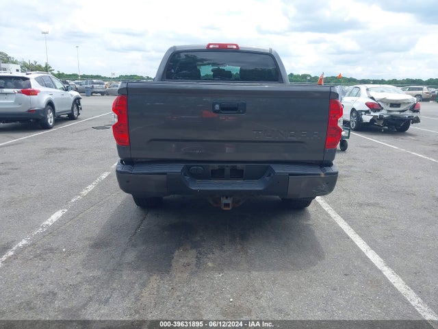 5TFHY5F18FX439763 Toyota Tundra Limited 5.7l V8