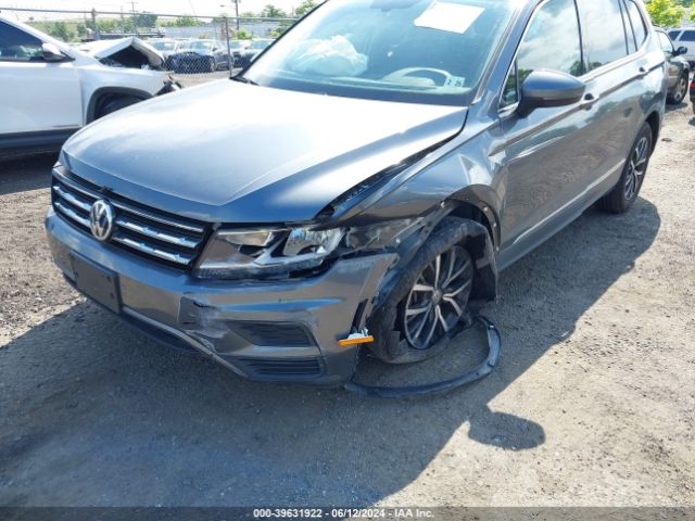 3VV2B7AX9LM045044 Volkswagen Tiguan 2.0t Se/2.0t Se R-line Black/2.0t Sel