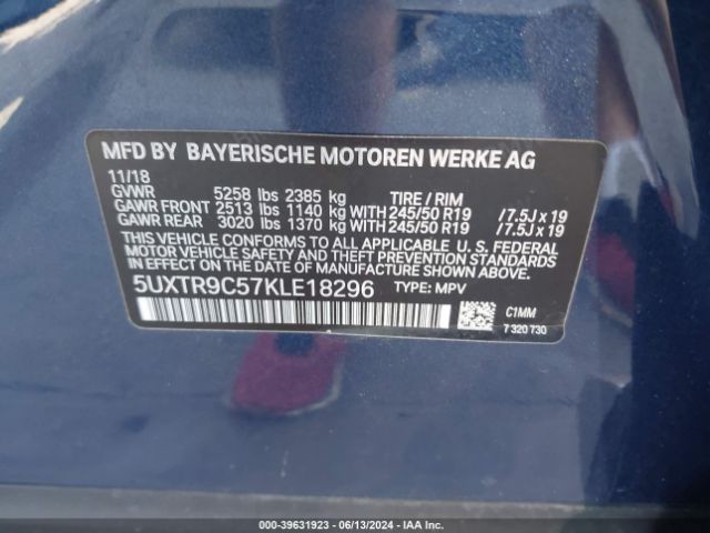 2019 BMW X3 5UXTR9C57KLE18296 Photo 8