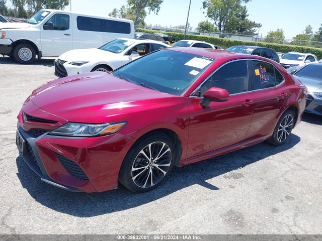 Toyota CAMRY SE 2018 4T1B11HK9JU580355 Image 2
