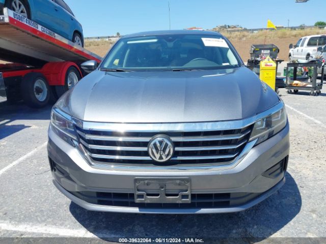 1VWSA7A38NC000371 Volkswagen Passat 2.0t Se