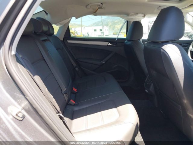 1VWSA7A38NC000371 Volkswagen Passat 2.0t Se