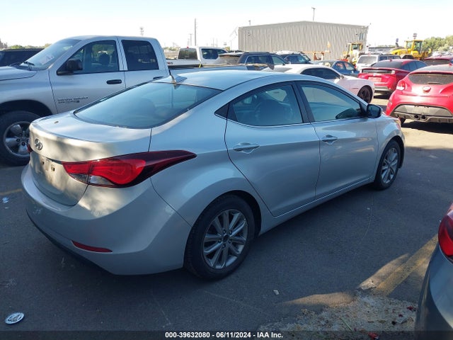 Hyundai ELANTRA SE 2015 5NPDH4AE8FH626161 Image 4