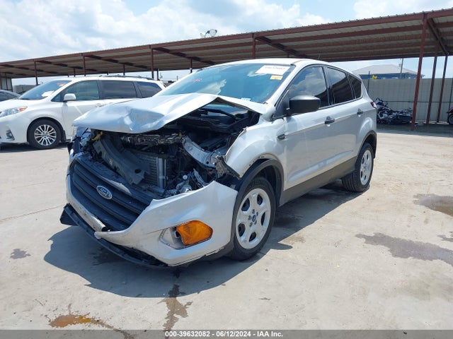 Ford ESCAPE S 2018 1FMCU0F75JUA30316 Image 2