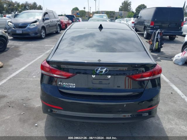 KMHD74LF5HU358974 Hyundai ELANTRA SE