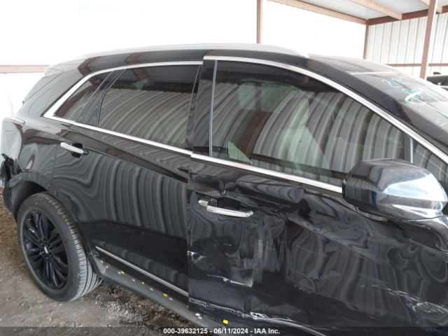1GYKNCRS1HZ134100 Cadillac Xt5 Premium Luxury