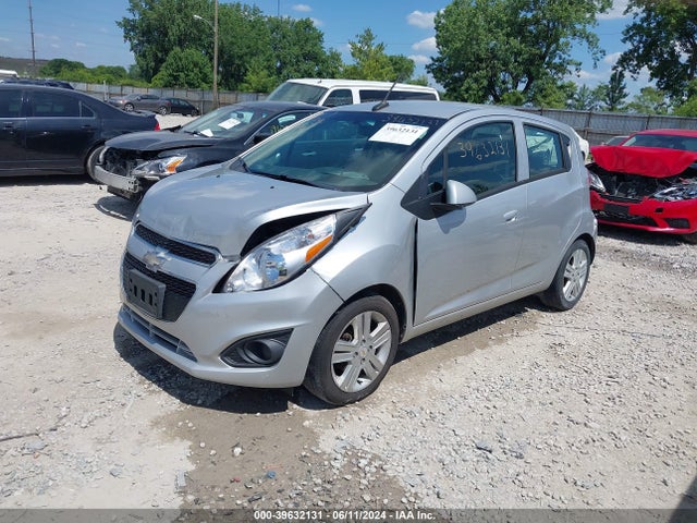Chevrolet Spark 1lt Auto 2014 KL8CD6S97EC496199 Image 2