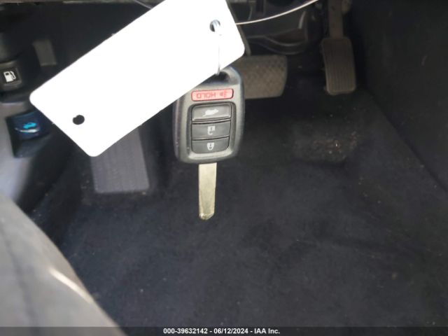 2HKRW5H33JH422821 Honda CR-V LX