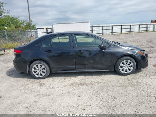 Toyota COROLLA LE 2022 JTDEPMAE8NJ192174 Image 13