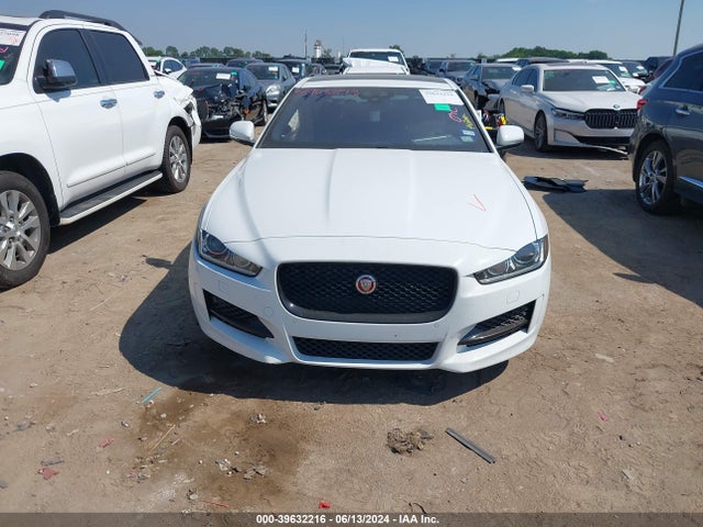 Jaguar XE 2017 SAJAF4BN9HA956507 Image 11