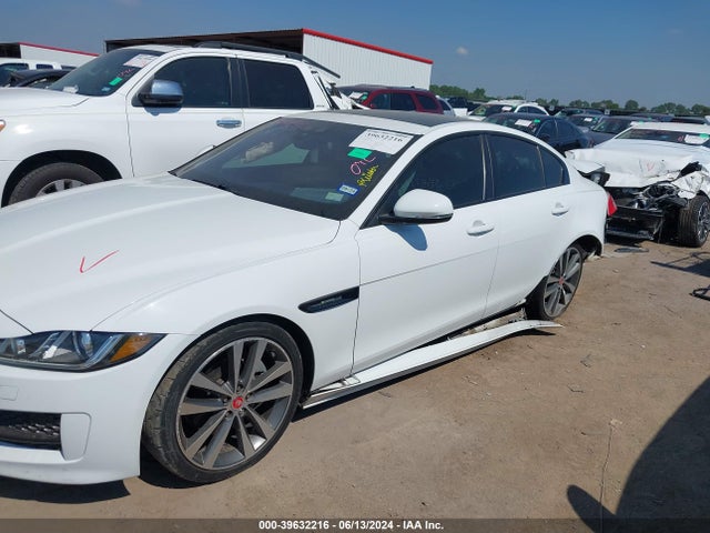 Jaguar XE 2017 SAJAF4BN9HA956507 Image 13