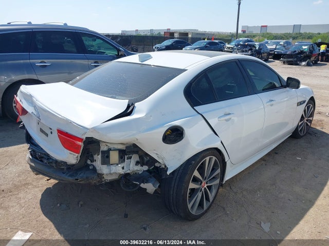 2017 JAGUAR XE SAJAF4BN9HA956507 Photo 3
